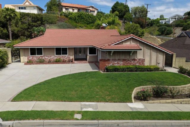 2855 N Shady Glen, Orange, CA 92867