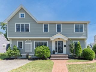 61 Colonial Drive, Arlington, MA 02474