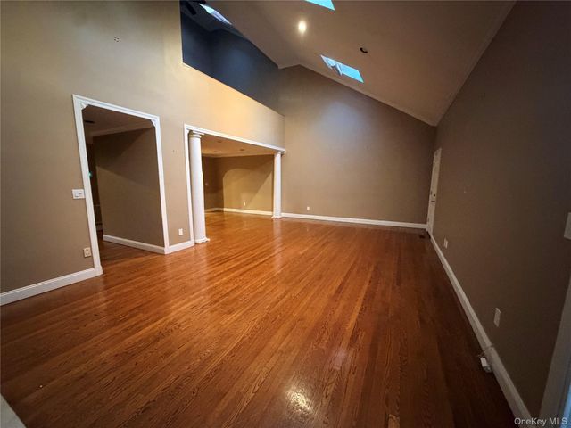 6 Brookridge Road, New Rochelle, NY 10804