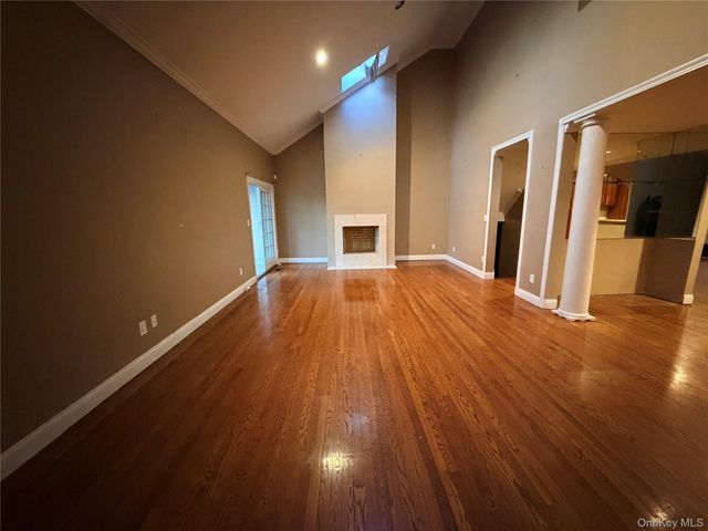 6 Brookridge Road, New Rochelle, NY 10804