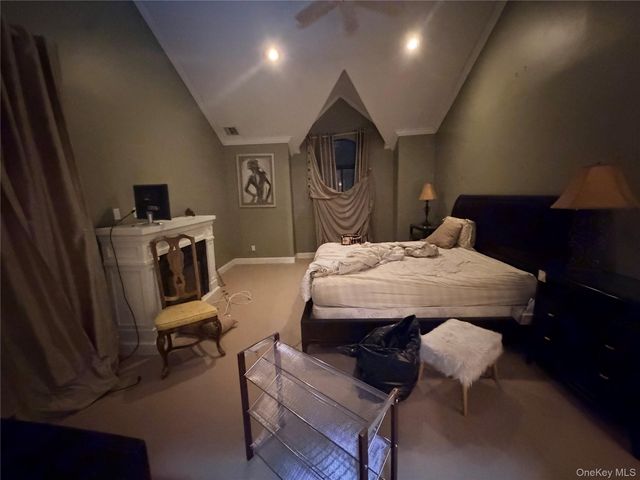 6 Brookridge Road, New Rochelle, NY 10804