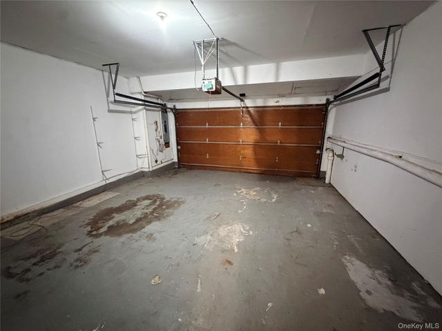 6 Brookridge Road, New Rochelle, NY 10804