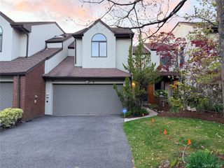 6 Brookridge Road, New Rochelle, NY 10804