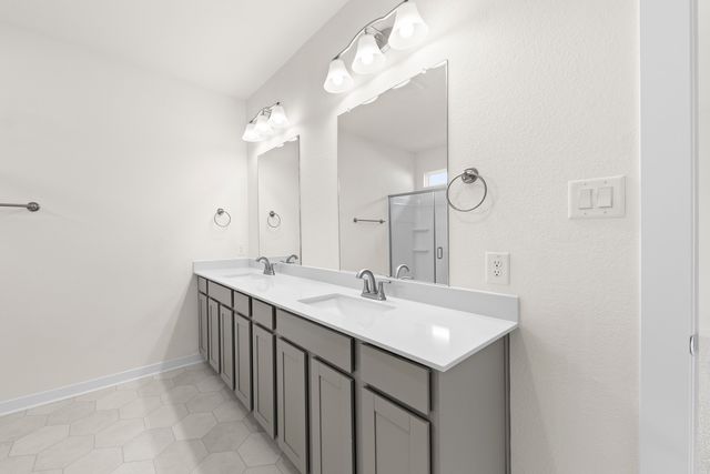 1221 Anderson Drive, Trenton, TX 75490