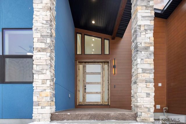 627 S Hidden Valley Road, Rexburg, ID 83440