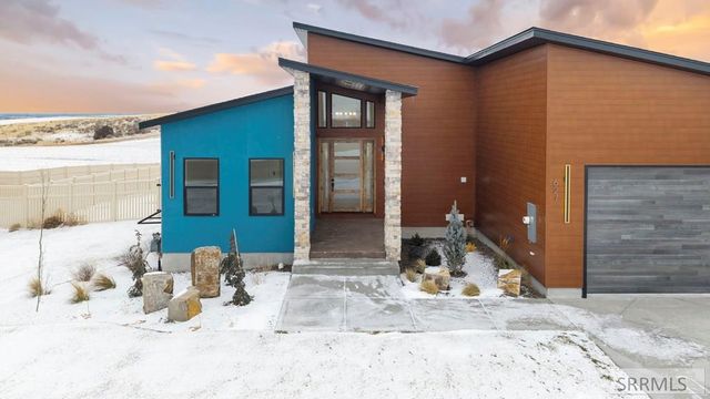 627 S Hidden Valley Road, Rexburg, ID 83440