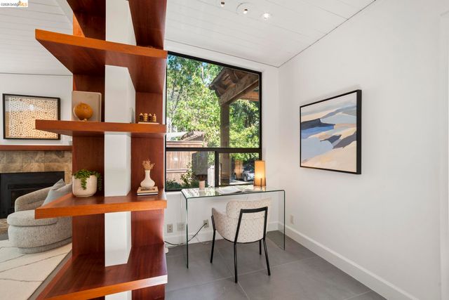 6966 Paso Robles Drive, Oakland, CA 94611