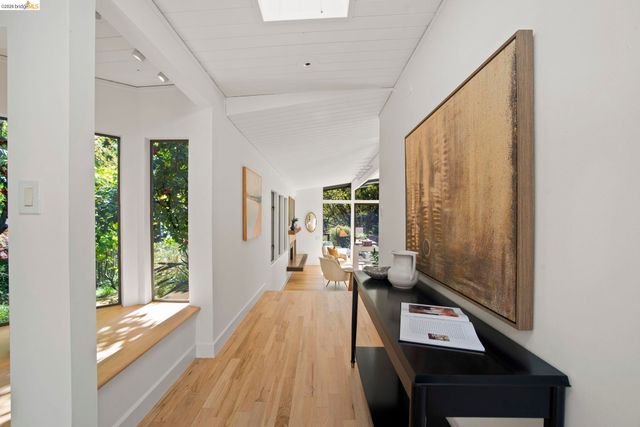 6966 Paso Robles Drive, Oakland, CA 94611