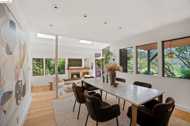 6966 Paso Robles Drive, Oakland, CA 94611