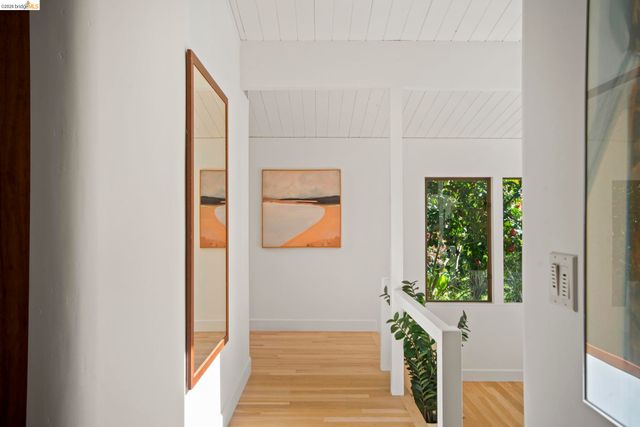 6966 Paso Robles Drive, Oakland, CA 94611