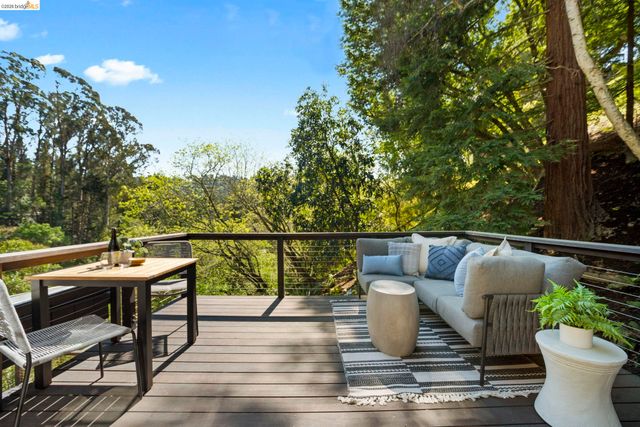 6966 Paso Robles Drive, Oakland, CA 94611