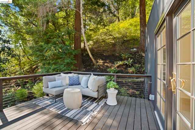 6966 Paso Robles Drive, Oakland, CA 94611