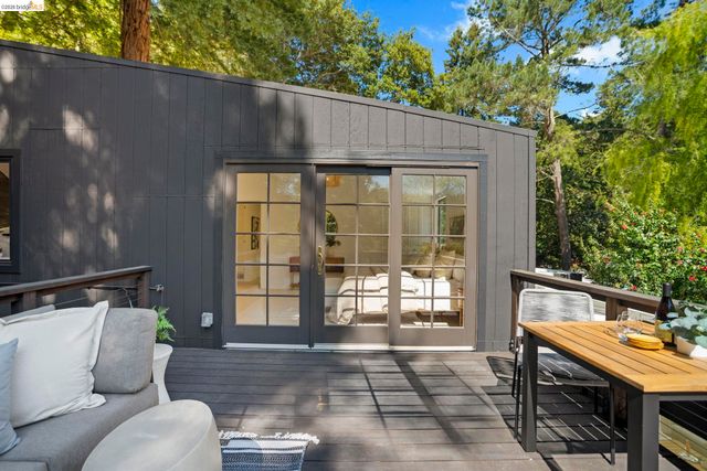 6966 Paso Robles Drive, Oakland, CA 94611