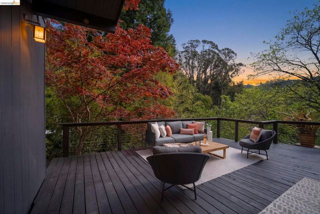 6966 Paso Robles Drive, Oakland, CA 94611