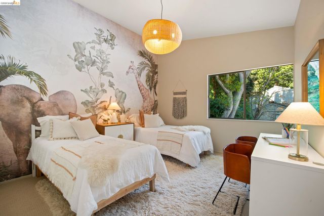 6966 Paso Robles Drive, Oakland, CA 94611