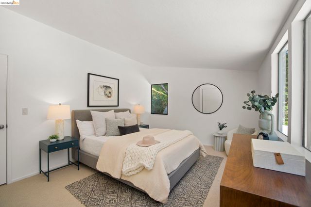 6966 Paso Robles Drive, Oakland, CA 94611