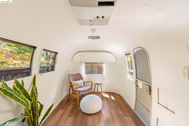 6966 Paso Robles Drive, Oakland, CA 94611