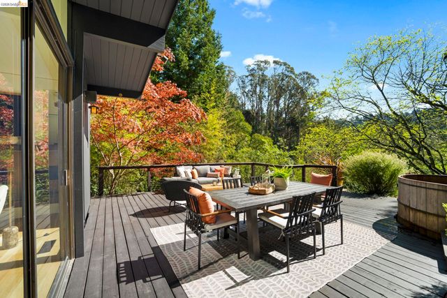 6966 Paso Robles Drive, Oakland, CA 94611