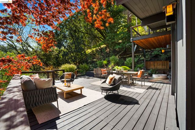 6966 Paso Robles Drive, Oakland, CA 94611