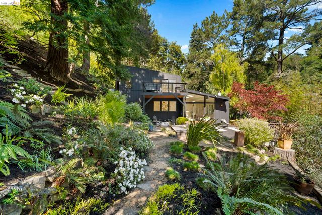 6966 Paso Robles Drive, Oakland, CA 94611