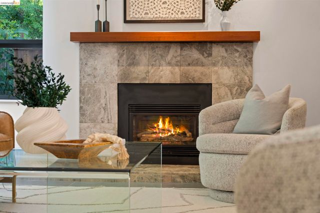 6966 Paso Robles Drive, Oakland, CA 94611