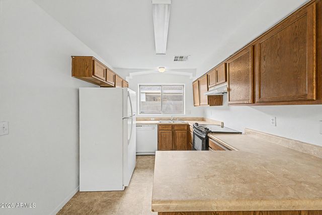 134 W DESERT Lane, Phoenix, AZ 85041