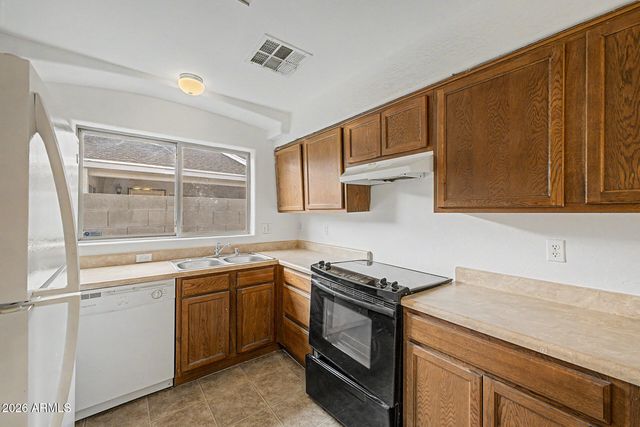 134 W DESERT Lane, Phoenix, AZ 85041