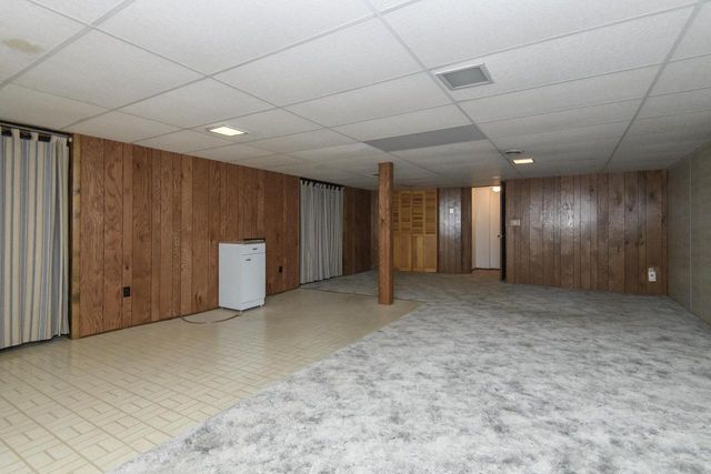 4655 Woodland DRIVE, Greenfield, WI 53220