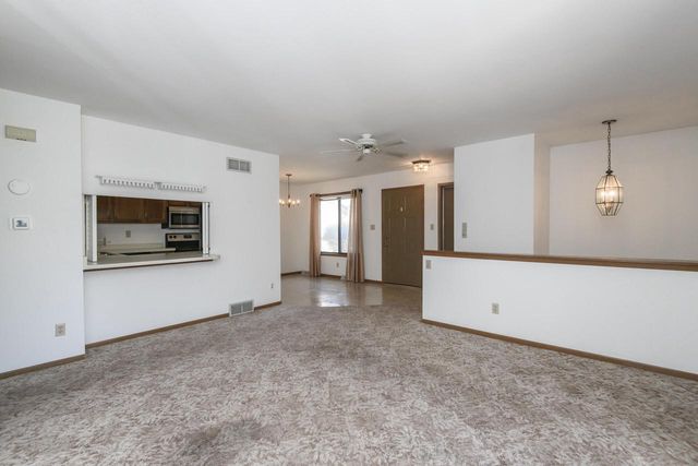 4655 Woodland DRIVE, Greenfield, WI 53220