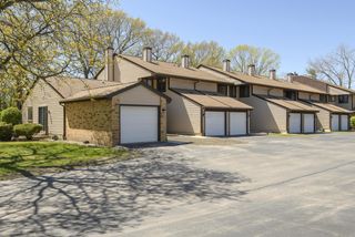 4655 Woodland DRIVE, Greenfield, WI 53220