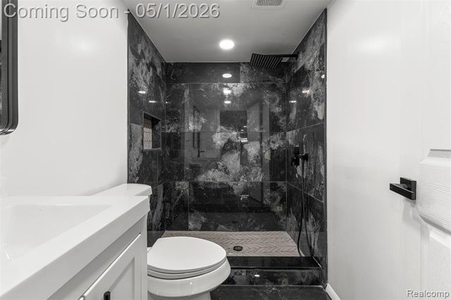 6840 Kingsbury Street, Dearborn Heights, MI 48127