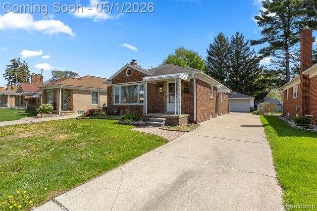 6840 Kingsbury Street, Dearborn Heights, MI 48127