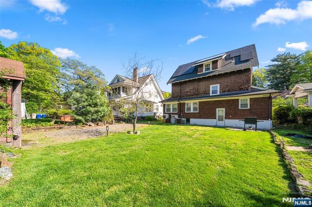 332 Allaire Avenue, Leonia, NJ 07605