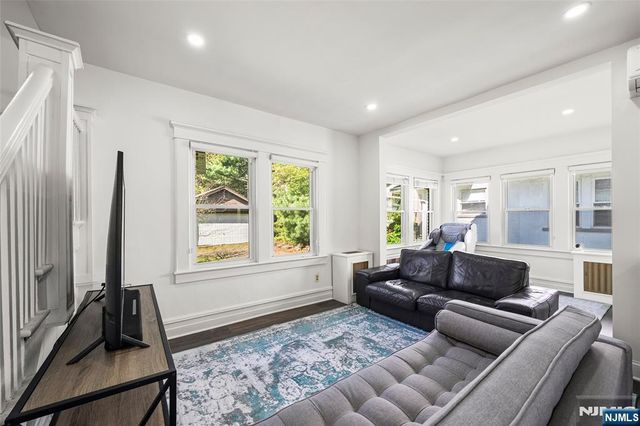 332 Allaire Avenue, Leonia, NJ 07605