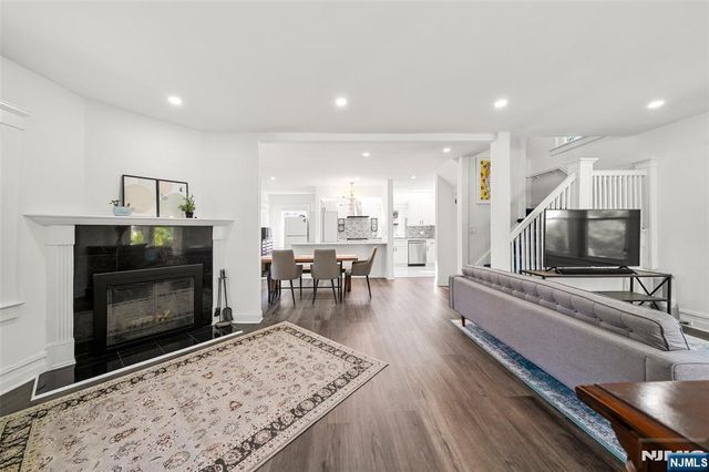 332 Allaire Avenue, Leonia, NJ 07605