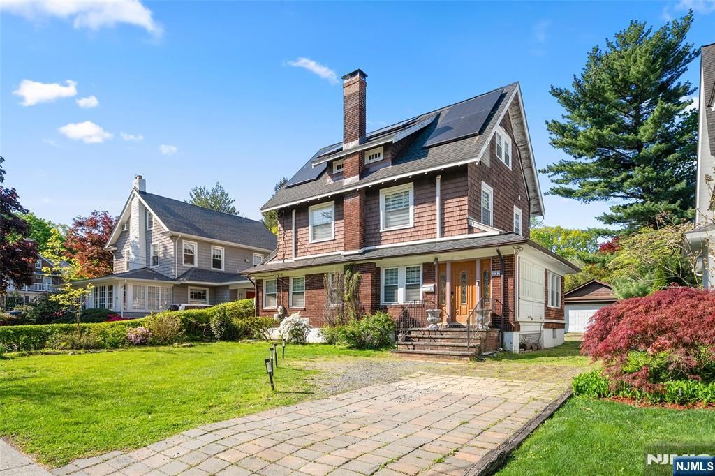 332 Allaire Avenue, Leonia, NJ 07605