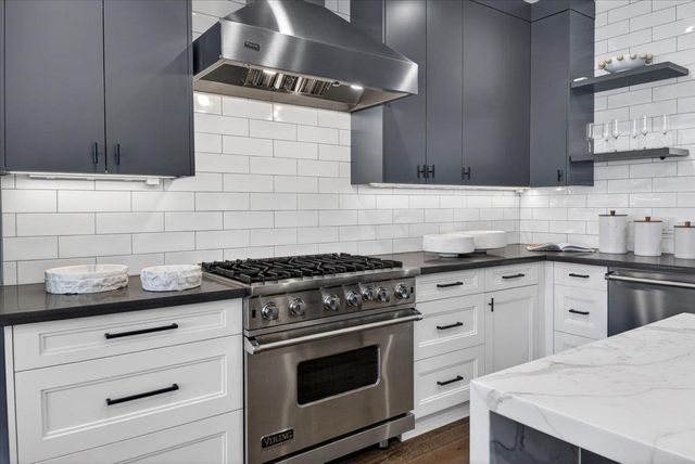 10200 Empire Avenue, Cupertino, CA 95014