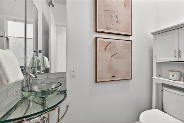 10200 Empire Avenue, Cupertino, CA 95014