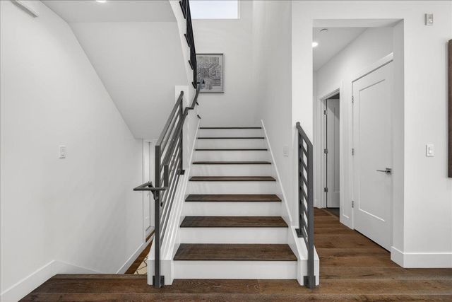 10200 Empire Avenue, Cupertino, CA 95014