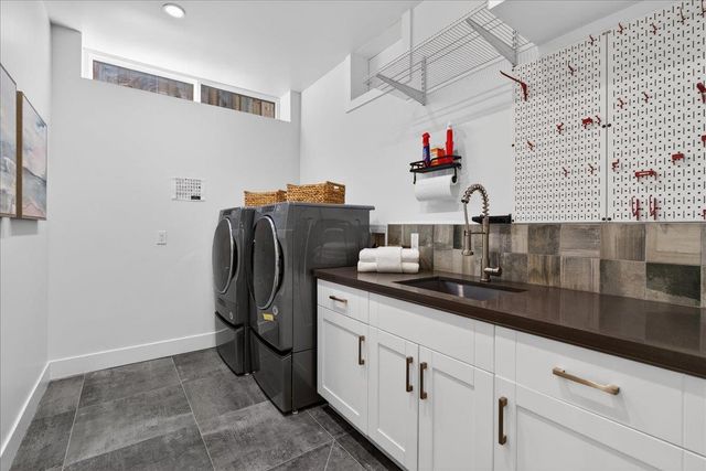 10200 Empire Avenue, Cupertino, CA 95014