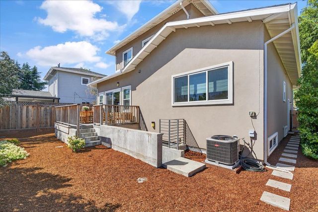 10200 Empire Avenue, Cupertino, CA 95014