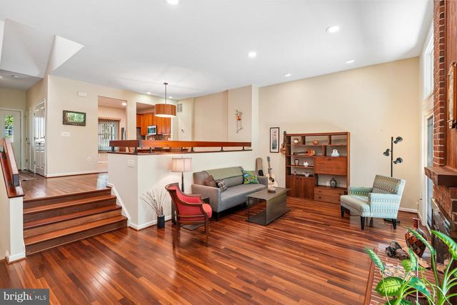 7529 BRADLEY BLVD, Bethesda, MD 20817