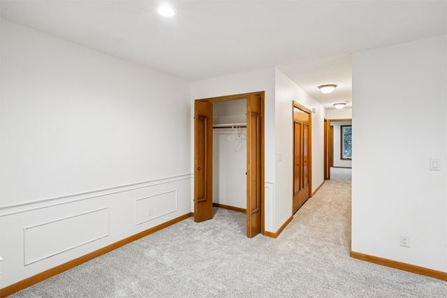 1100 50th Street 2102, West Des Moines, IA 50266