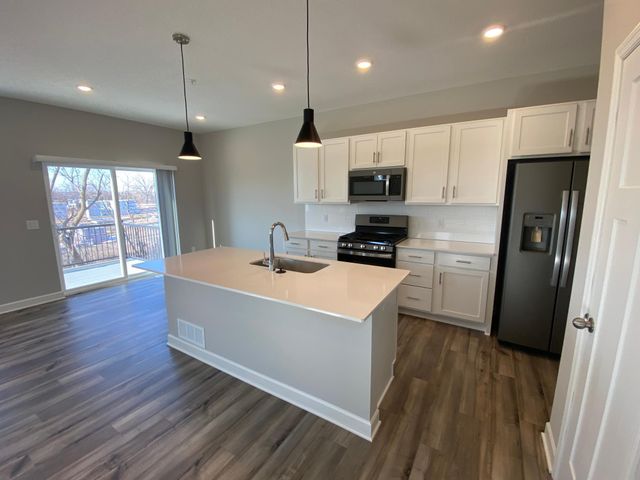 206 Jean Avenue N, Lake Elmo, MN 55042