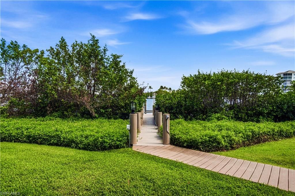 201 San Mateo DR, BONITA SPRINGS, FL 34134 — photo 3