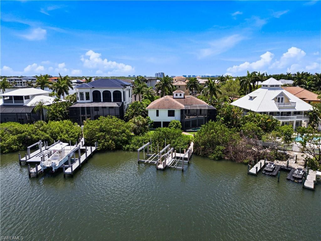 201 San Mateo DR, BONITA SPRINGS, FL 34134 — photo 5