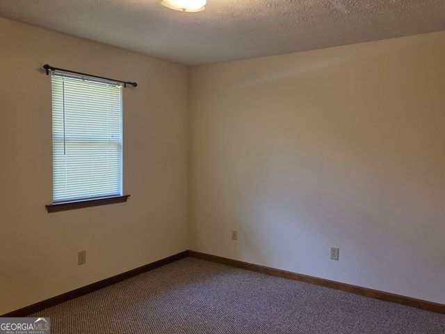 8437 Pineland Drive, Jonesboro, GA 30238