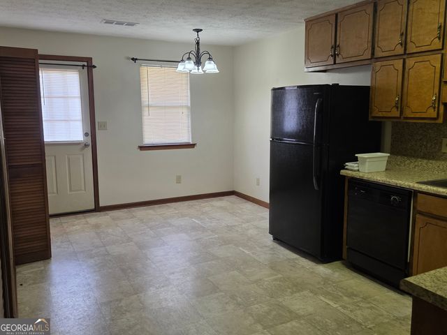 8437 Pineland Drive, Jonesboro, GA 30238