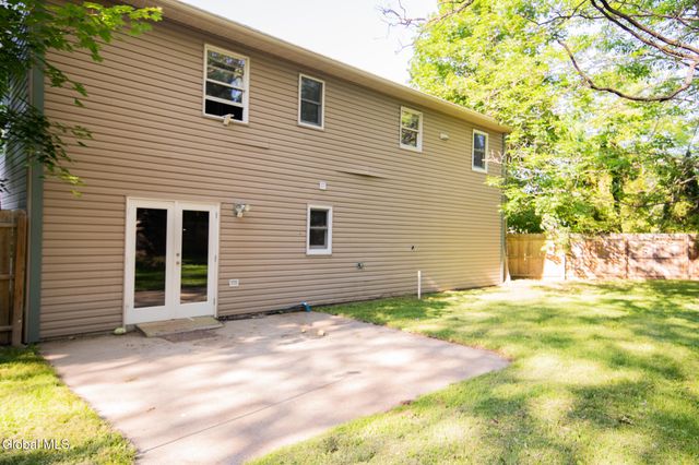 6 Chesterwood Court, Ballston Spa, NY 12020