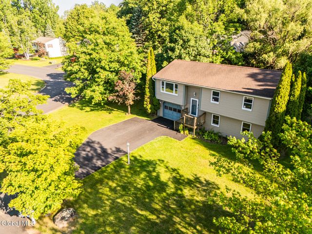 6 Chesterwood Court, Ballston Spa, NY 12020